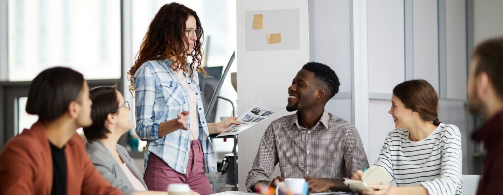 INTERAGIR ET COLLABORER