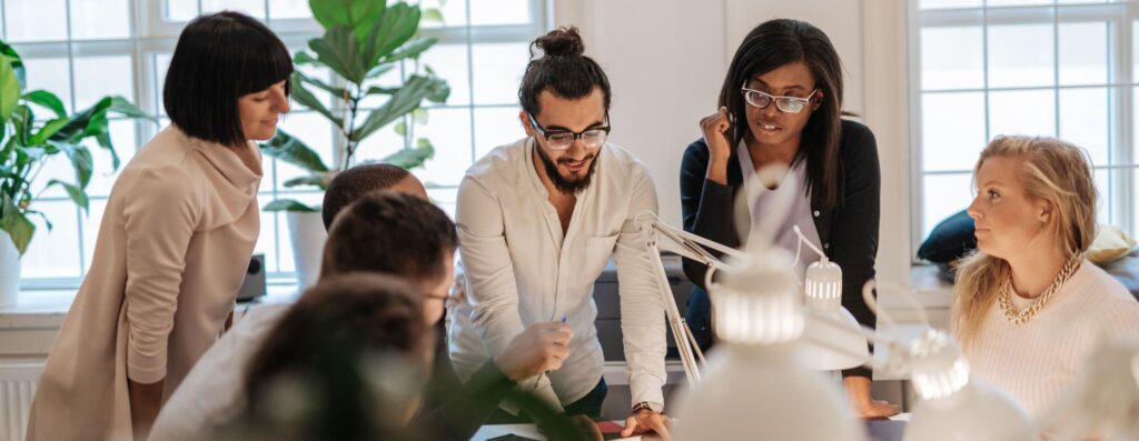 LES NOUVEAUX DEFIS DE LA COMMUNICATION INTERNE _ DONNER DU SENS