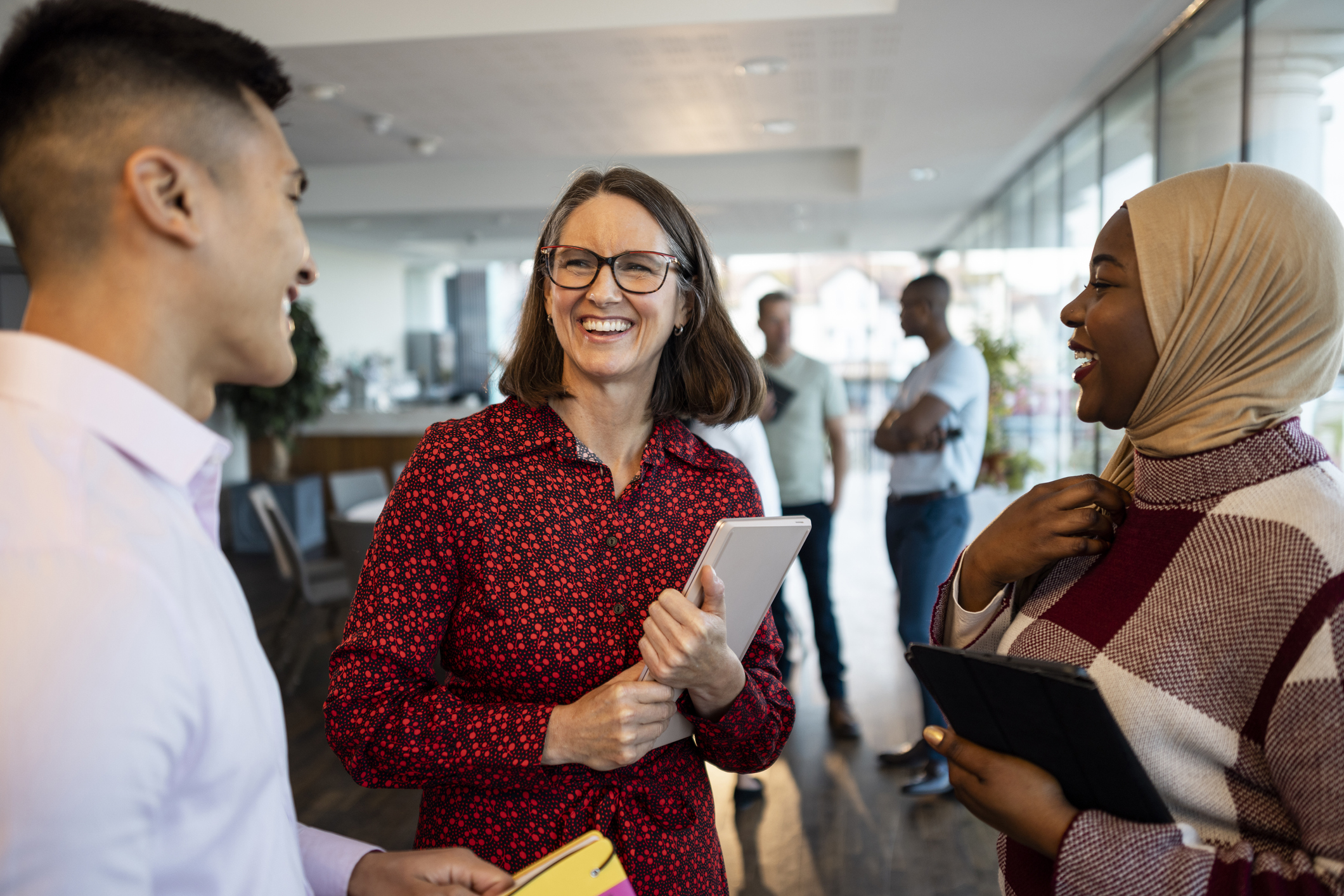 Construisez une stratégie de formation en entreprise qui prouve sa valeur : pilotage, cadre légal, engagement, compétences. Le guide du Responsable Formation.